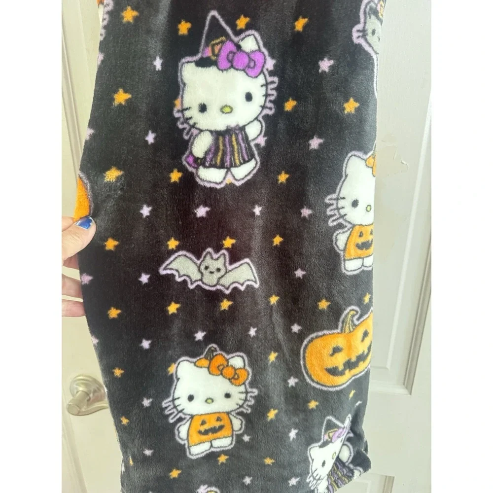NEW 2024 Hello Kitty Halloween Cloud Throw  Costume Black‎ Blanket 60